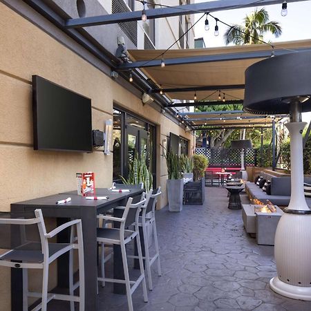 Hilton Garden Inn Los Angeles / Hollywood Екстериор снимка