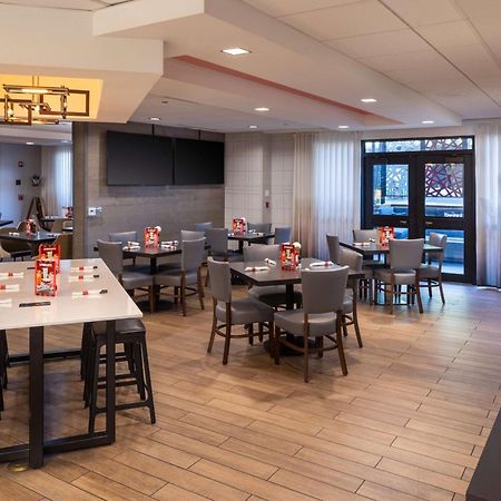 Hilton Garden Inn Los Angeles / Hollywood Екстериор снимка