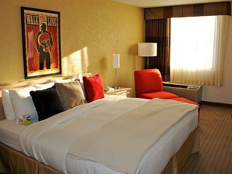Hilton Garden Inn Los Angeles / Hollywood Стая снимка