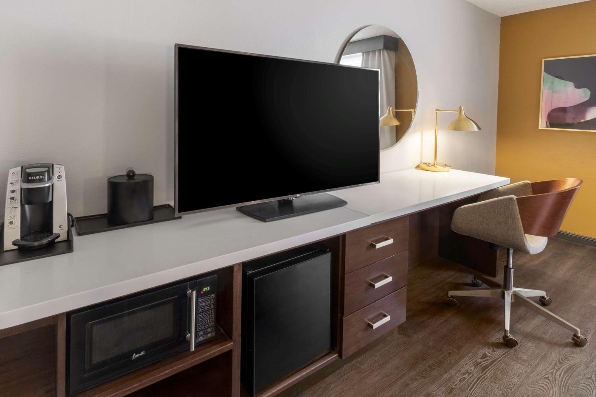 Hilton Garden Inn Los Angeles / Hollywood Екстериор снимка