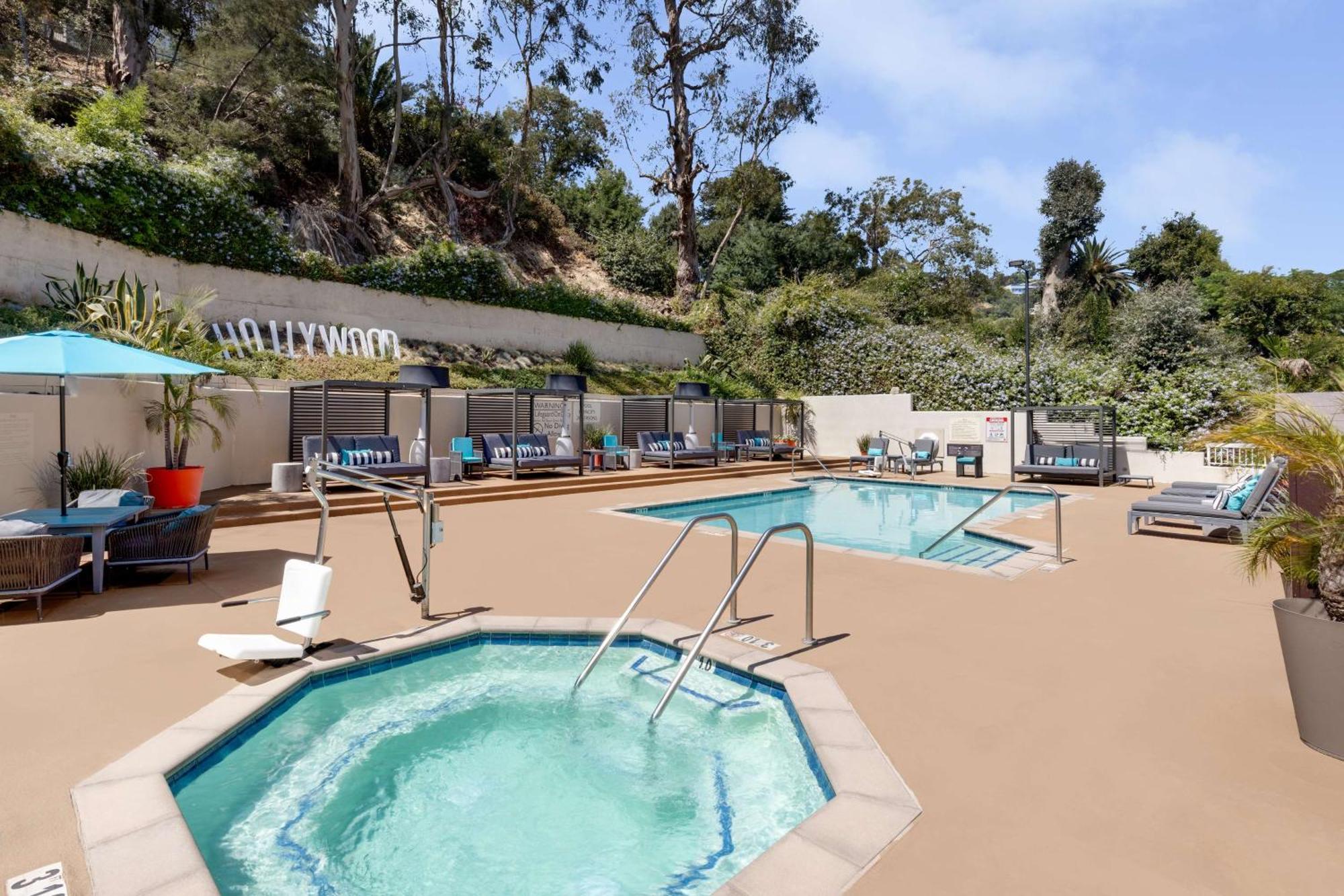 Hilton Garden Inn Los Angeles / Hollywood Екстериор снимка
